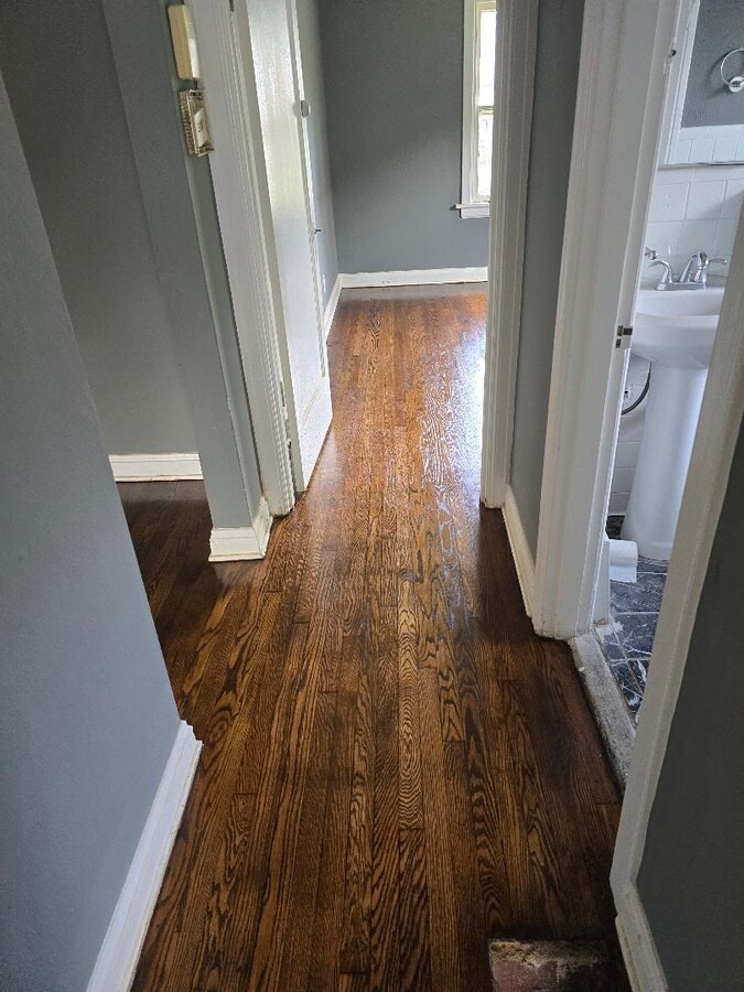 Photo - 2520 Main St