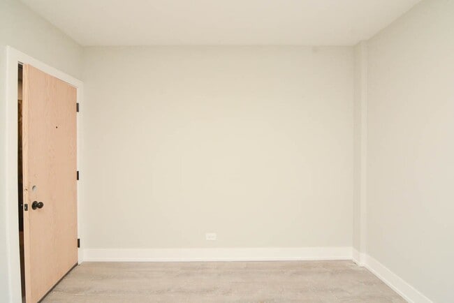 Photo - 510 W Belmont Ave Unidad J2