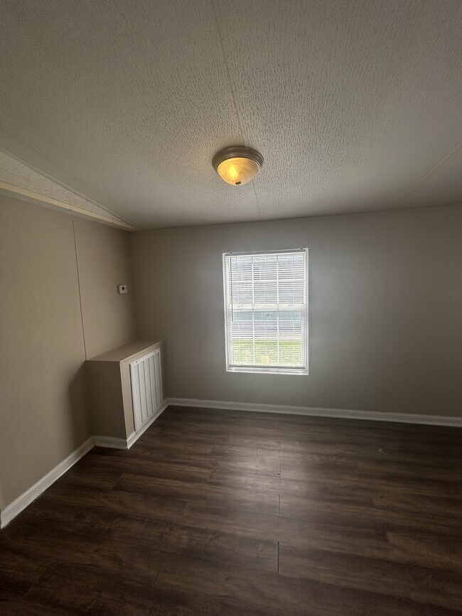 Photo - 134 Zackary St