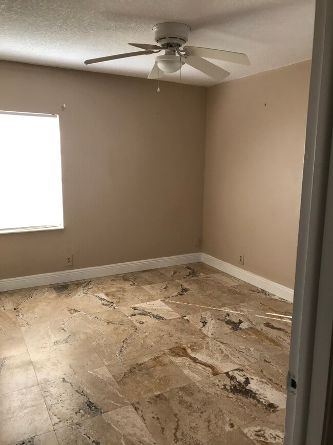 Building Photo - 9674 Nevada Pl Unit 2