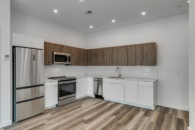 Photo - 2 Bedroom in Northern Liberties - Parking Available