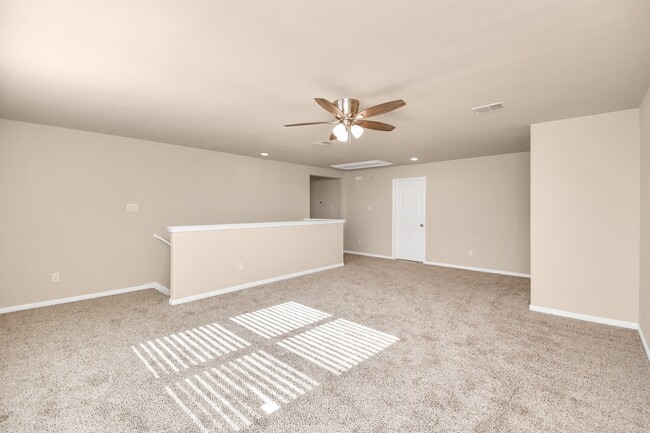 Photo - 719 Longstreet Dr