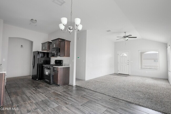 Photo - 461 Villa Ysleta