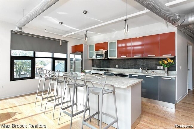 Photo - 100 N Center St Unidad 301