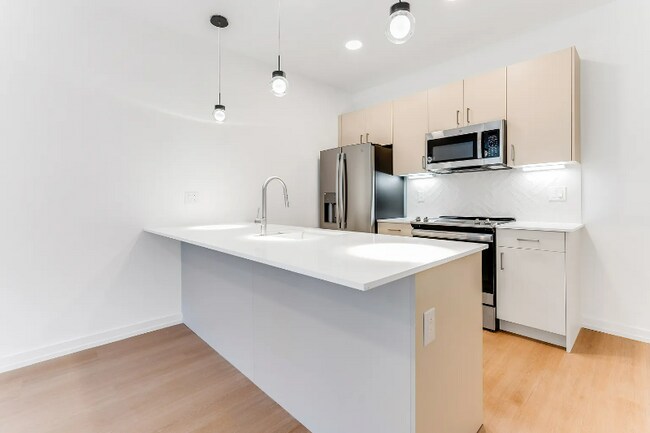 Photo - 1833 Hope St Unit 212