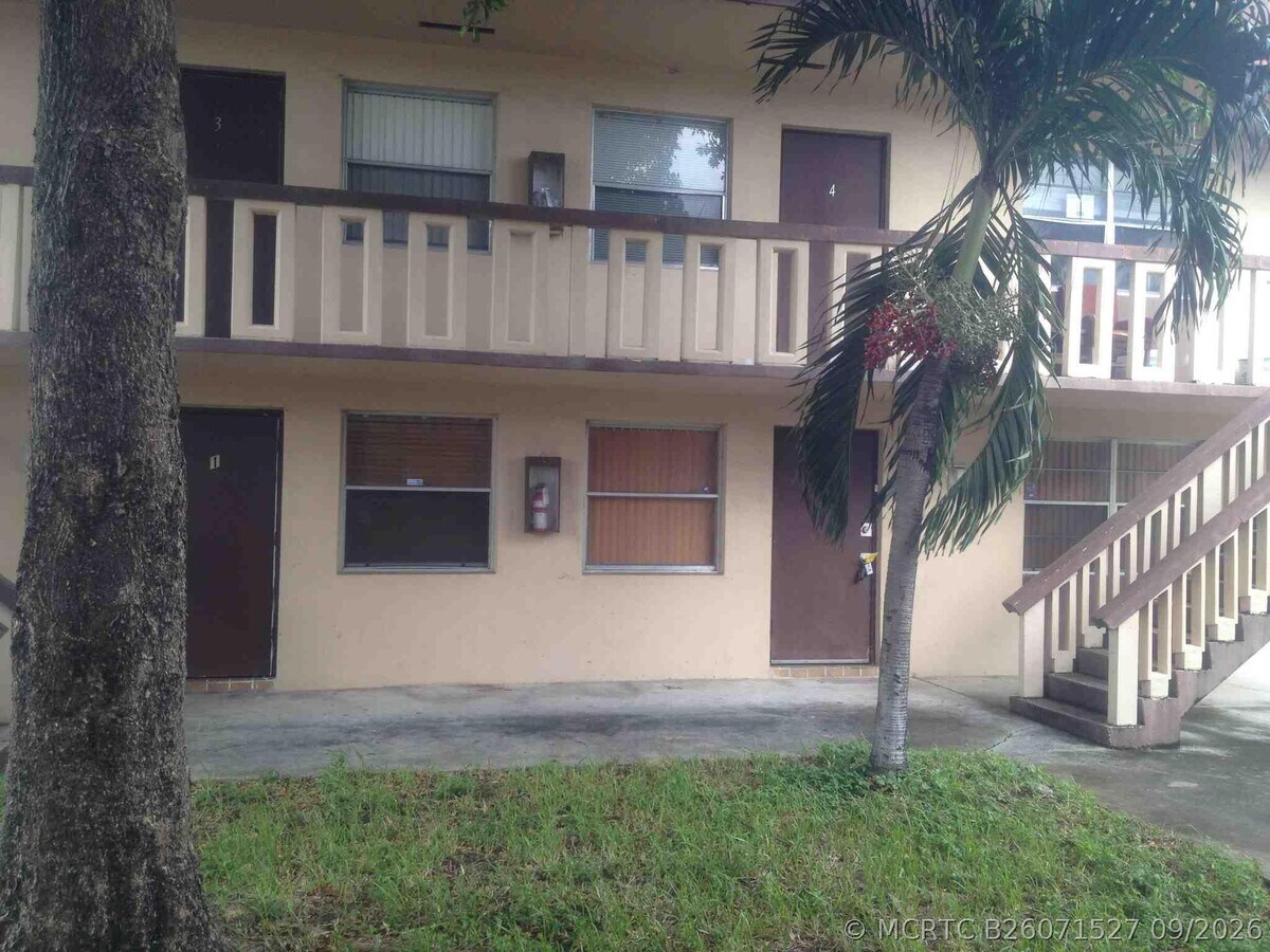 Photo - 3660 SW 60th Ave Unit 2