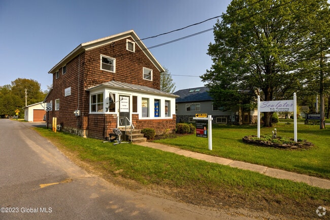 Building Photo - 460 Maple Ave Rental