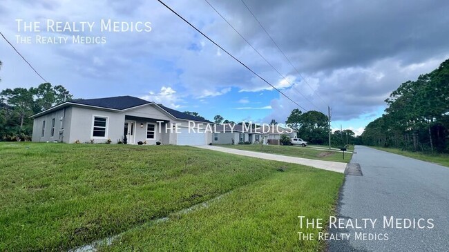 Photo - 1006 Westunder St SE