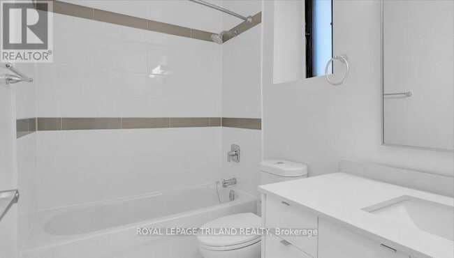 Photo - 671 Woolwich St Unit 402