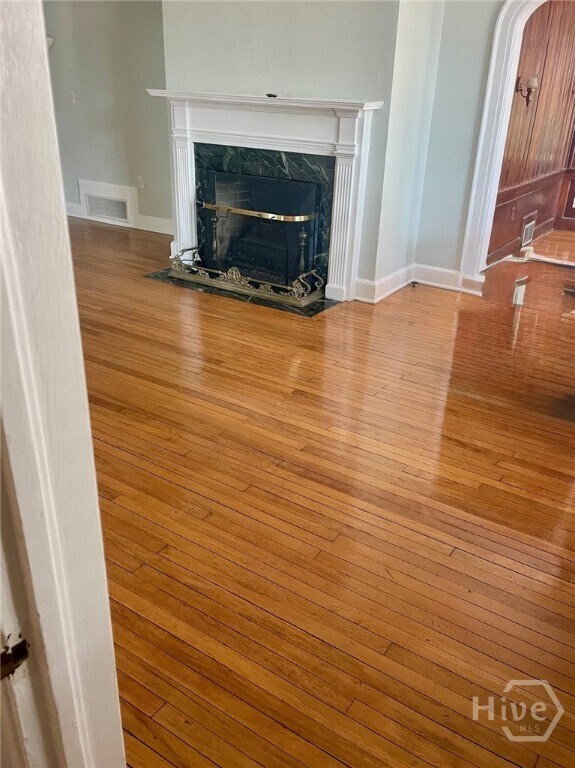 Photo - 202 E 46th St