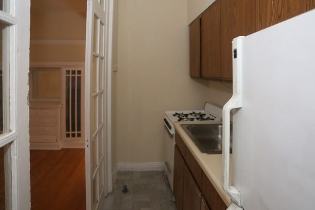 710 W Barry Ave Unit B3