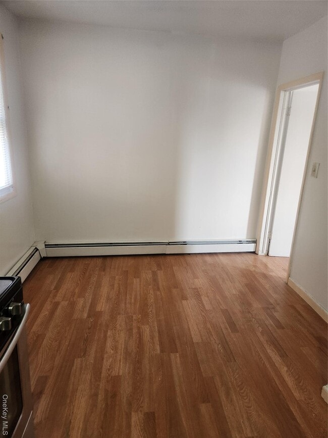Photo - 61 Vineyard Ave