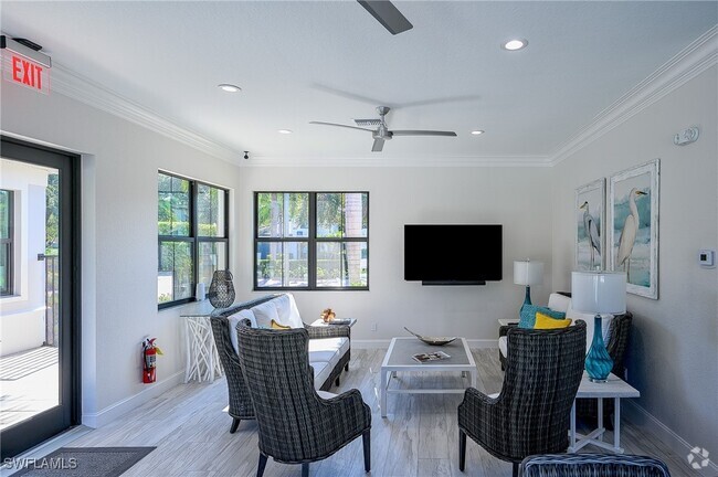 Building Photo - 2371 Ravenna Blvd Unit 101 Rental