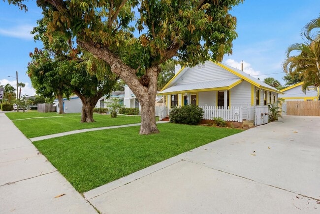 Photo - 1021 S N St