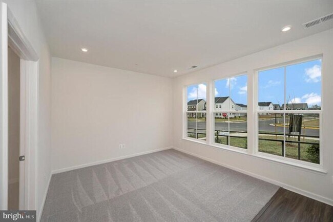 Photo - 255 Aspen Rd