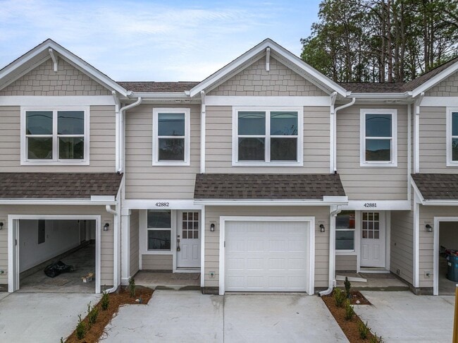 Photo - Charming Townhouse with Modern Upgrades and Convenient Location!