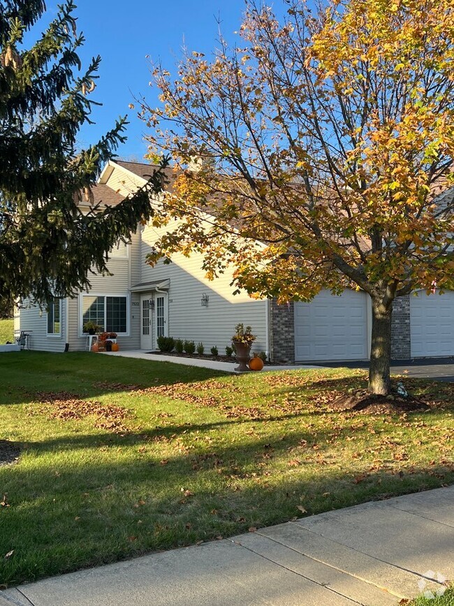 Building Photo - 7574 Creek Bend Rental