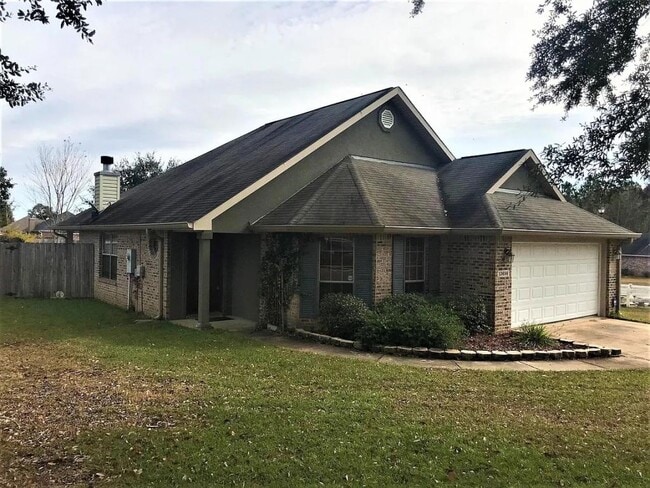 Building Photo - 13696 Hidden Oaks Dr