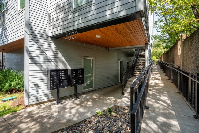 Photo - Savona Apartments