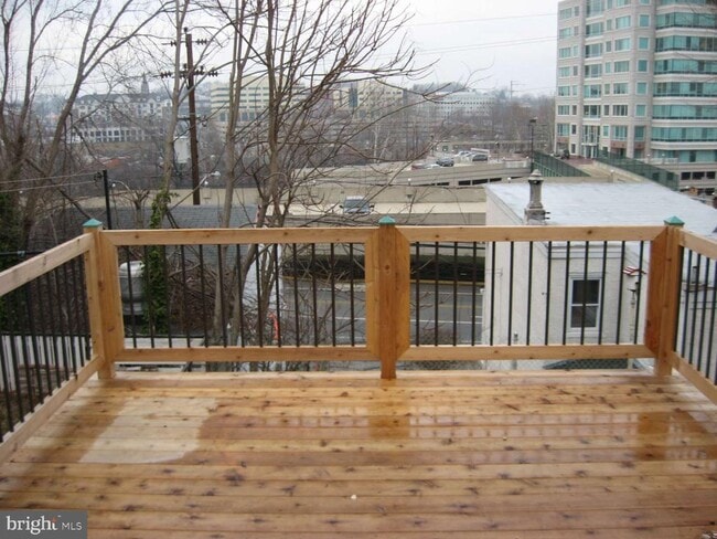 Building Photo - 106 Powers Ave Rental