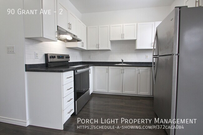 Building Photo - 2 Bedroom with Private Laundry in Stintson Unit 2