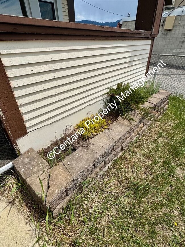 Photo - 2 Bed 1 Bath Newly Remodeled Home with washer and dryer