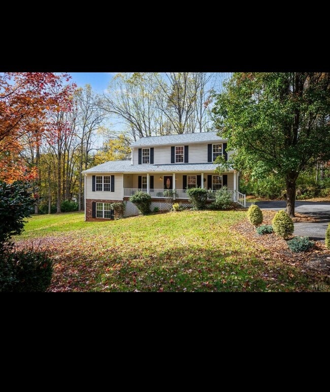 Building Photo - 224 Dove Ct