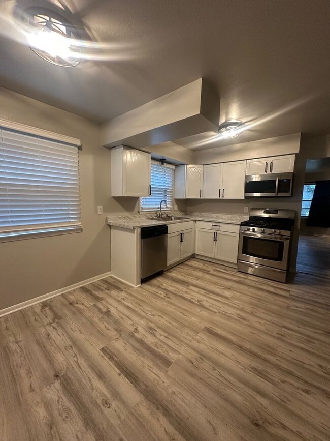 Building Photo - 10605 W Wabash Ave Unit 10607 W Wabash Ave Rental