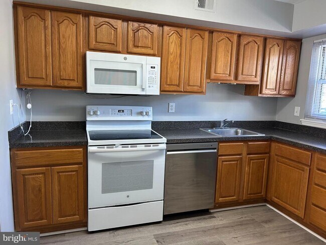 Photo - 29 Ramsgate Ct