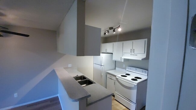 Photo - Sand Pebble Community *Renovated Units