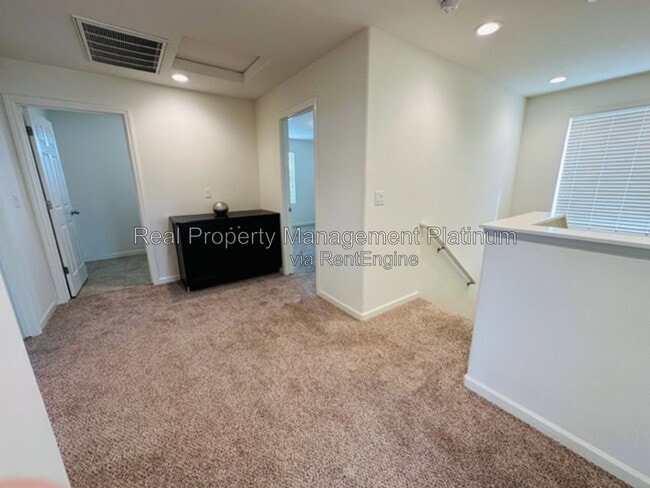 Photo - 2430 Lombard Ln