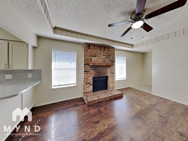 Photo - 1809 McQueary St House