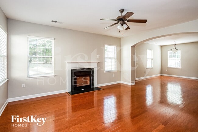 Photo - 4210 High Shoals Dr