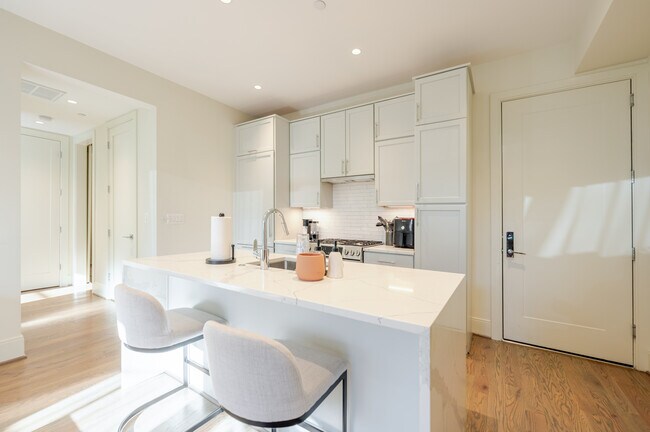 Photo - 270 15th St SE Unidad 102