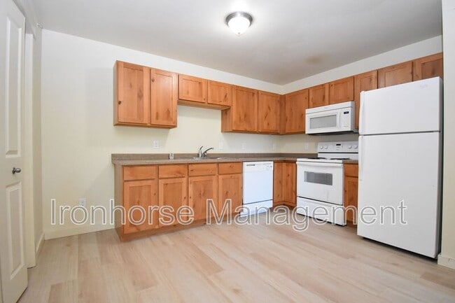 Photo - 807 W Villard St Unit #19