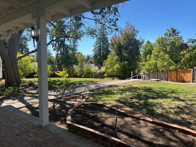 Photo - Historic Home On Huge Lot With Swimming Po...