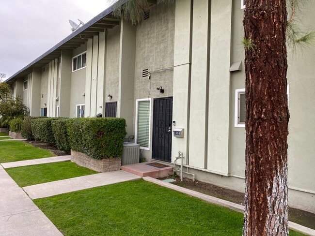 Building Photo - Oleander Rental