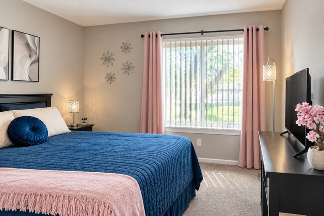Guest bedroom