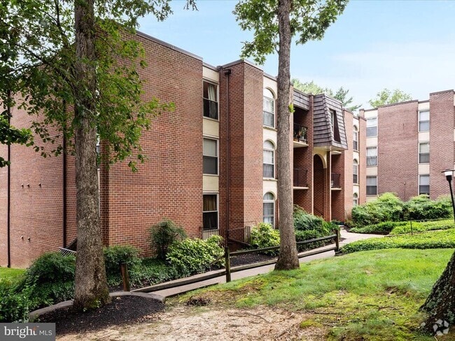Building Photo - 3334 Woodburn Village Dr Unit 33 Rental