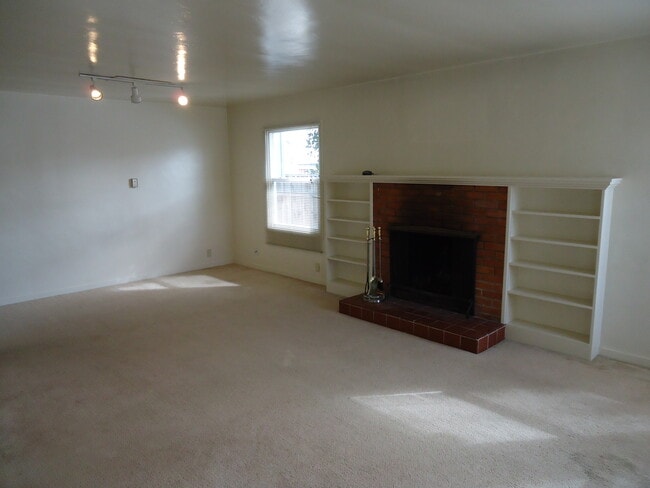 Photo - Cute Monterey Home