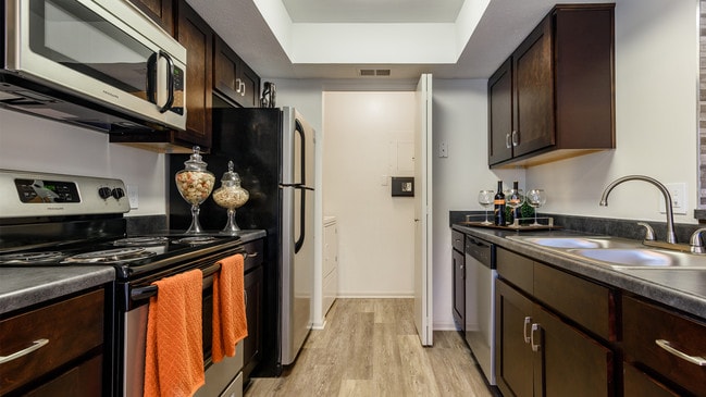 Hidden Lake Apartments