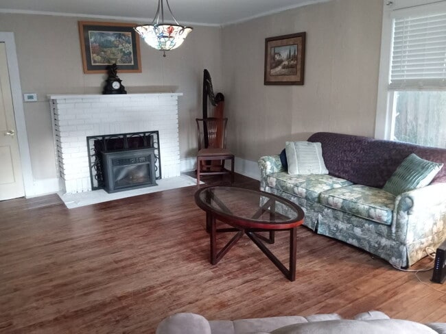 Photo - 212 N 12th St