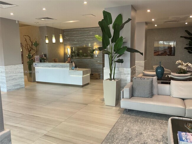 Building Photo - 2301 S Ocean Dr Unit 2207 Rental