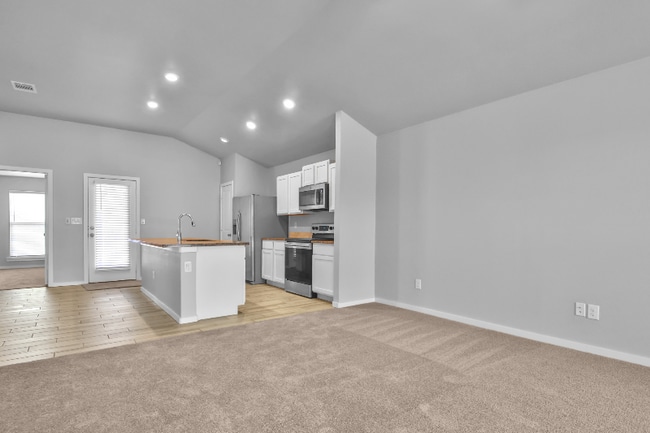 Photo - 7526 104th St