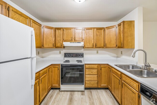 1BR, 1BA - 750SF - Kitchen