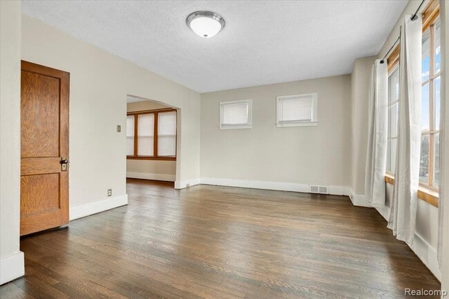 Photo - 1413 Wayburn St