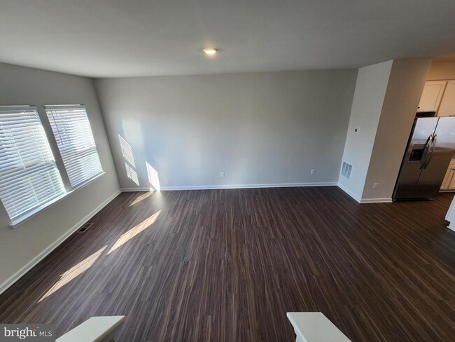 Photo - 1264 Red Clover Ln