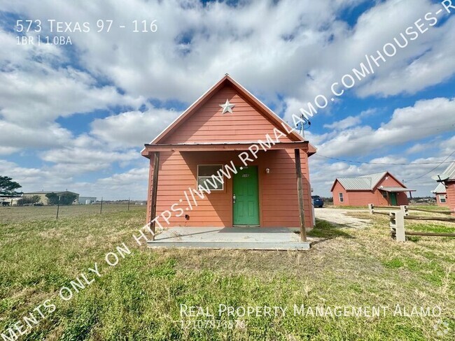 Building Photo - AVAILABLE NOW! Modern Cabin for Rent in Fl... Unit 116 Rental