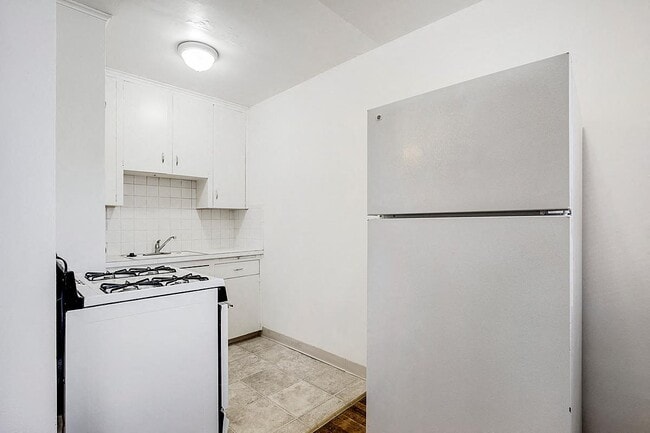 Photo - South Josephine Apartments