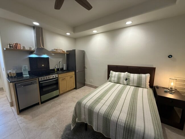 Building Photo - 2253 N Cohonina Cir Unit Casita